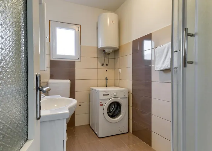 Haus Perkovic * Ражанац