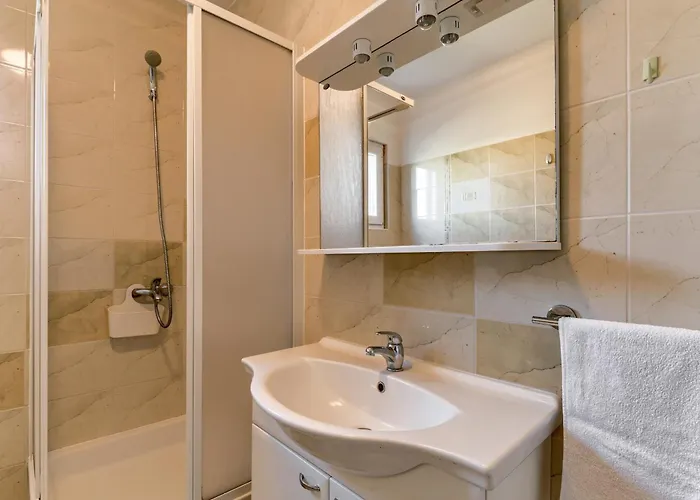 Haus Perkovic * Ражанац